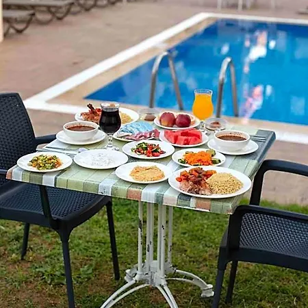 Best Alanya Hotel ホテル 3*